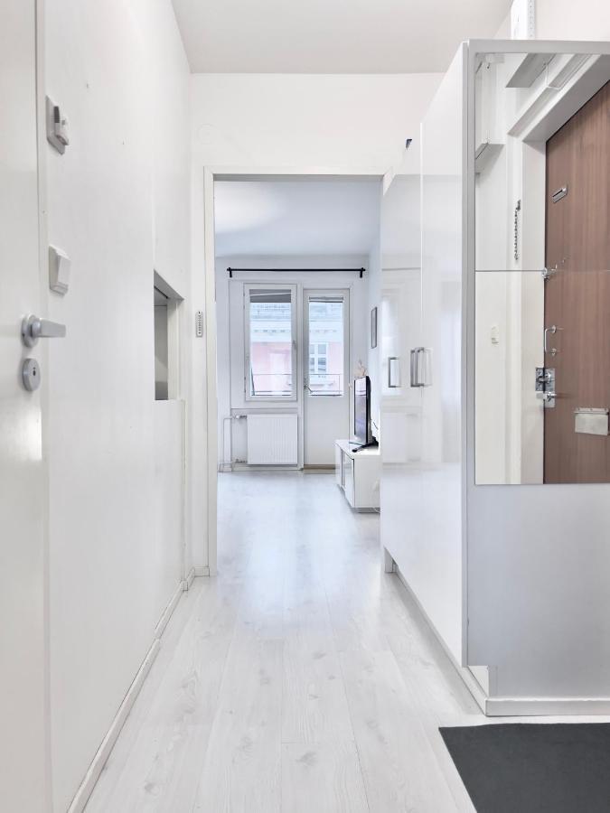 Lovely Central Apartment Хельсинки Экстерьер фото